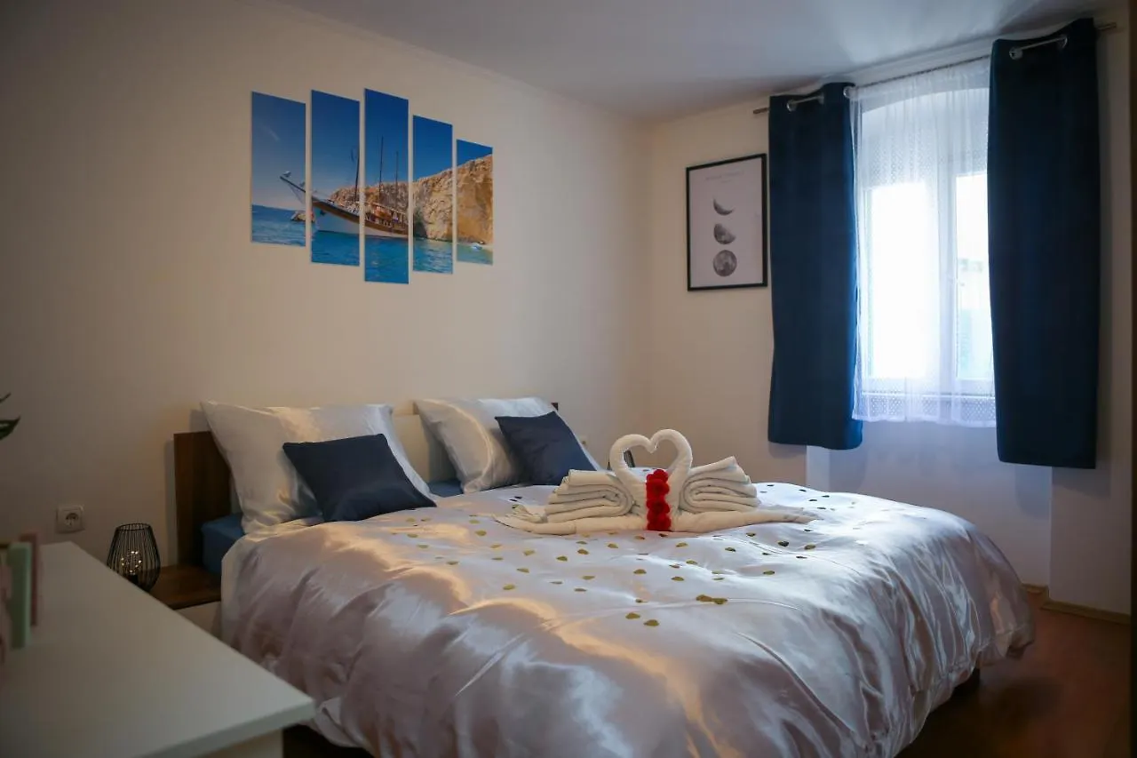 Apartment B&J - In The Center Of Split 0*,